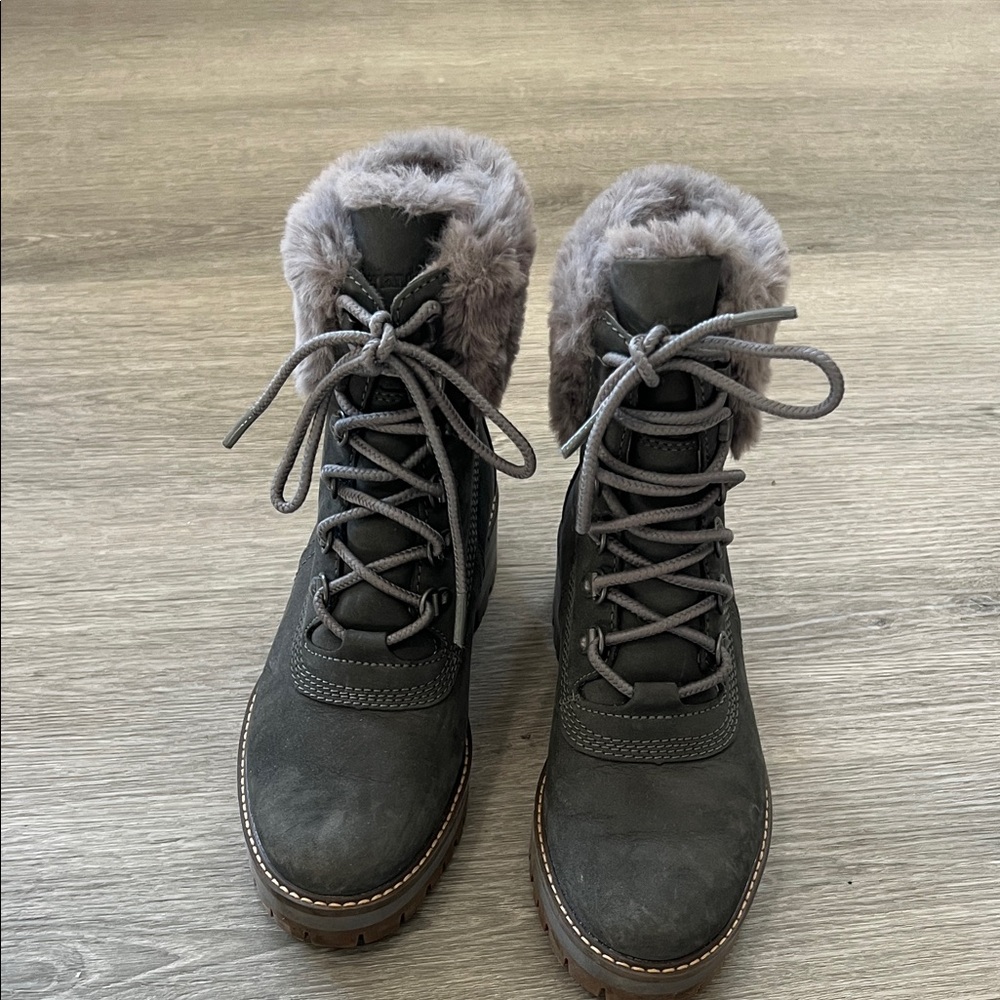 Women's Gray Fur-Lined Boots